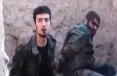 جملات سرباز سوری، چند ثانیه قبل از اینکه توسط داعشی‌‌ها به قتل برسد + فیلم
