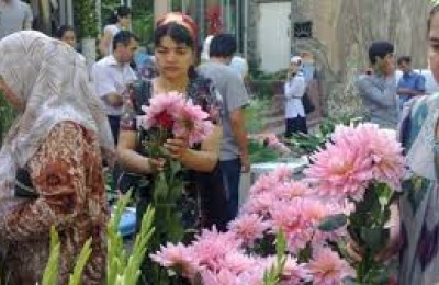 مخالفت‌های دولت تاجیکستان با آداب دینی/ از تراشیدن اجباری ریش تا ممنوعیت حجاب
