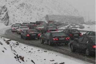 صبح دوم فروردین؛برف و باران در جاده های ۸ استان