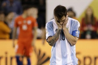 مسی برنگردد، لیگ آرژانتین تعطیل خواهد شد