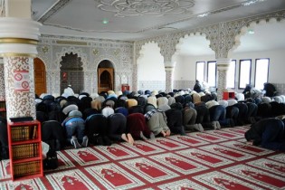 منع کمک مالی خارجی برای ساخت مساجد در فرانسه