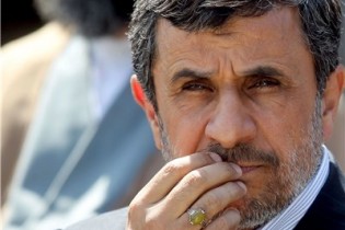 چرا احمدی‌نژاد هنوز "سایلنت" است؟