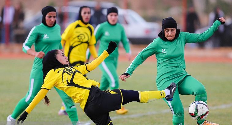 تصاویر/مسابقه لیگ برتر فوتبال زنان در اصفهان  