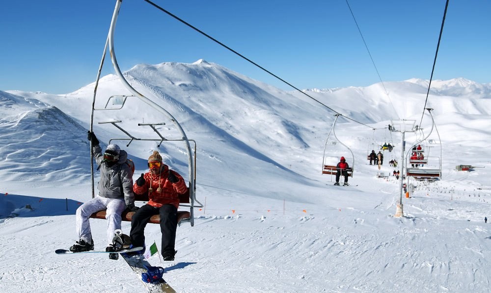 تصاویر/ فصل اسکی در پیست توچال آغاز شد  