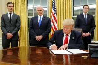 رییس جمهور آمریکا چهارشنبه فرمان اجرایی جدید مهاجرتی را امضا می‌کند