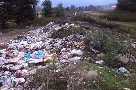 همسایگی زباله و دریا در محمودآباد!