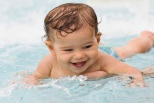درمان کودکان فلج مغزی با آب