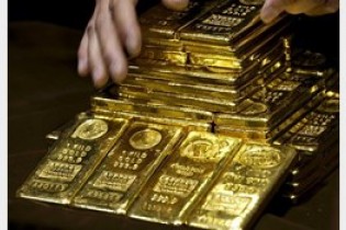 طلای جهانی همچنان ارزان می شود