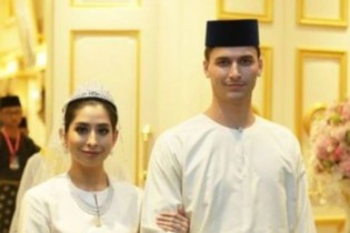 مدل هلندی به خاطر پرنسس مالزیایی مسلمان شد