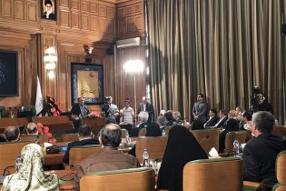 حاشیه و متن نخستین روز شورای پنجم تهران