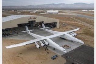 بزرگترین هواپیمای جهان به پرواز آزمایشی خود نزدیکتر شد+ عکس