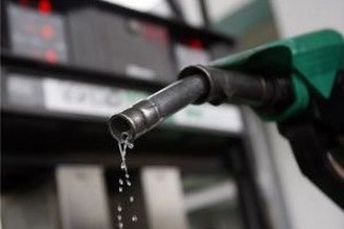 تناقض‌گویی ها در مورد کیفیت بنزین +جدول