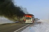 تصاویر/ آتش گرفتن یک اتوبوس در قزاقستان ۵۲ کشته بر جای گذاشت