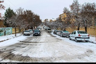 برف و سرما مدارس برخی شهرستان‌های اصفهان را تعطیل کرد