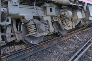 علت سانحه خروج قطار باری از ریل