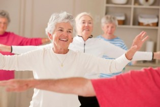برای مبارزه با اثرات پیری مرتب ورزش کنید