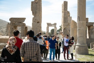 شیراز| بازدید از اماکن تاریخی استان فارس نوروز امسال ۲۰ درصد افزایش یافت