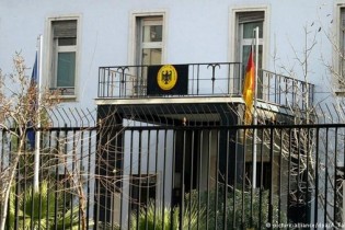 پیگیری موضوع دریافت رشوه در سفارتخانه‌های آلمان در تهران و بیروت