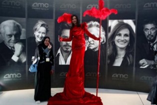 مردم عربستان بعد از چهل سال به سینما می روند مردم عربستان بعد از چهل سال به سینما می روند