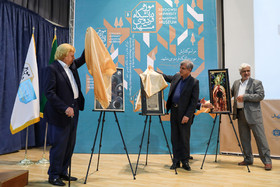 رونمایی از هفت اثر اهدایی به موزه توسط محمد بهشتی و ابوالفضل مکرمی