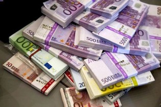 افزایش قیمت انواع سکه در بازار/ نرخ یورو به ۶۸۲۵ تومان رسید