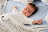 کمبود خواب کودکان را چاق می‌کند