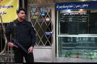 ایران با ذخایر ارزی ۱۱۲ میلیارد دلاری توان کافی برای حمایت از ریال دارد