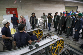 گفت وگوی محمد علی افشانی با کارگران خط ۷ متروی تهران