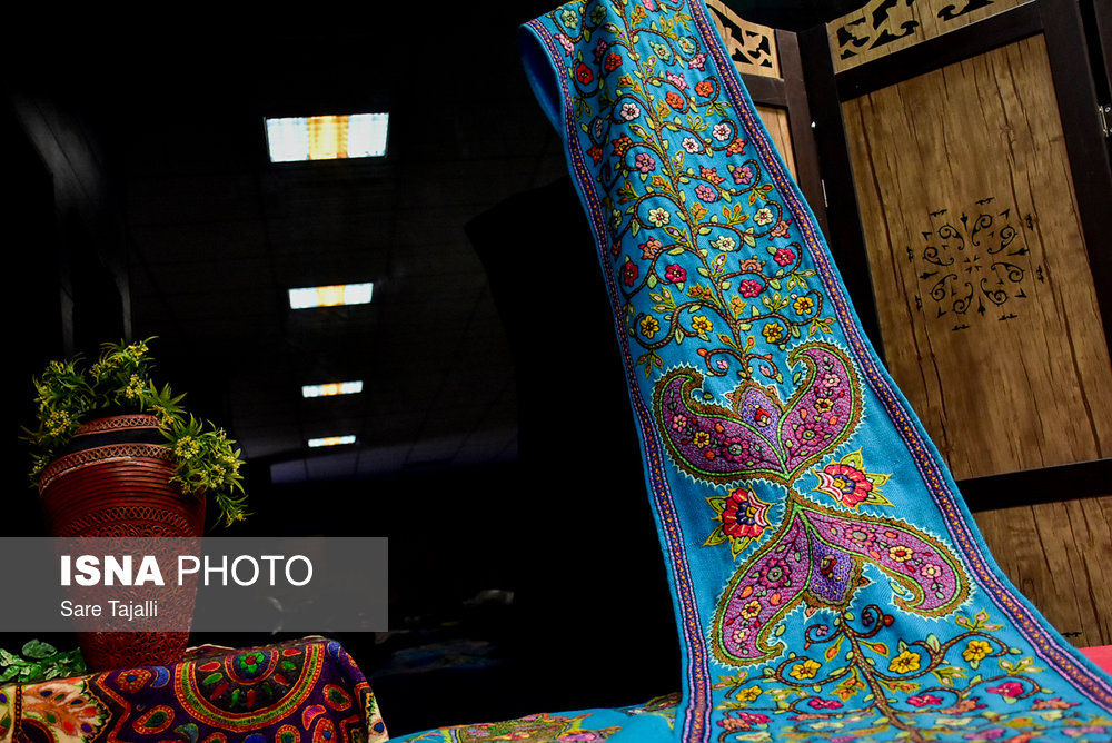 «پته دوزی» نوعی رودوزی‌ سنتی کرمان است که روی پارچه‌ای ضخیم و پشمی دوخته می‌شود. بیشتر هنرمندان پته دوز زنان و دختران خانه‌دار هستند.
