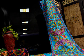 «پته دوزی» نوعی رودوزی‌ سنتی کرمان است که روی پارچه‌ای ضخیم و پشمی دوخته می‌شود. بیشتر هنرمندان پته دوز زنان و دختران خانه‌دار هستند.