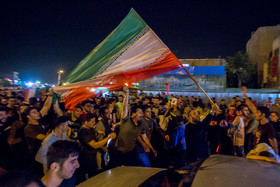 شادی مردم اراک پس از پیروزی تیم‌ملی فوتبال مقابل مراکش