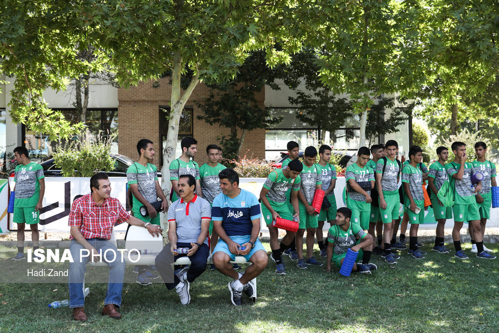 حمید استیلی در حاشیه تمرین تیم ملی امید
