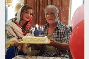 جشن تولد ۷۶ سالگی مهدی فخیم زاده+عکس جشن تولد ۷۶ سالگی مهدی فخیم زاده+عکس