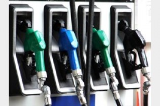 تکذیب پبشنهاد دو نرخی کردن قیمت بنزین