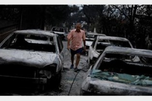 75 کشته 187 زخمی در پی آتش سوزی آتن +تصاویر