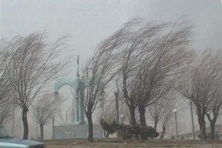وزش باد شدید در تهران و 9 استان دیگر/ خزر مواج
