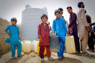 اجرای پویش«نذر آب»در شرق کشور/خرید مخازن آب برای۵۲۱ روستا