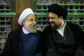 سیدحسن خمینی و حسن روحانی در مراسم تجدید میثاق اعضای هیأت دولت با آرمان‌های امام خمینی (ره)