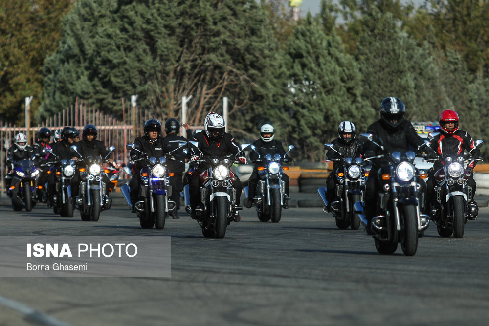 مسابقات موتورسواری به مناسبت هفته ناجا