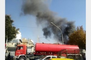 آتش سوزی مهیب در بازار مولوی