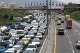 ترافیک سنگین در آزادراه کرج- تهران/بارش برف و باران در 2 استان کشور
