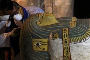 مومیایی کاهن 2500 ساله در مصر کشف شد+عکس