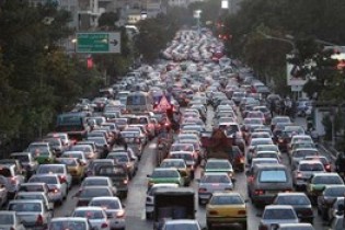ترافیک نیمه‌سنگین در آزادراه کرج - تهران/آخرین وضعیت راه‌ها و جاده‌های کشور