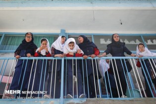 جدا کردن اتباع از دانش آموزان ایرانی ممنوع شد