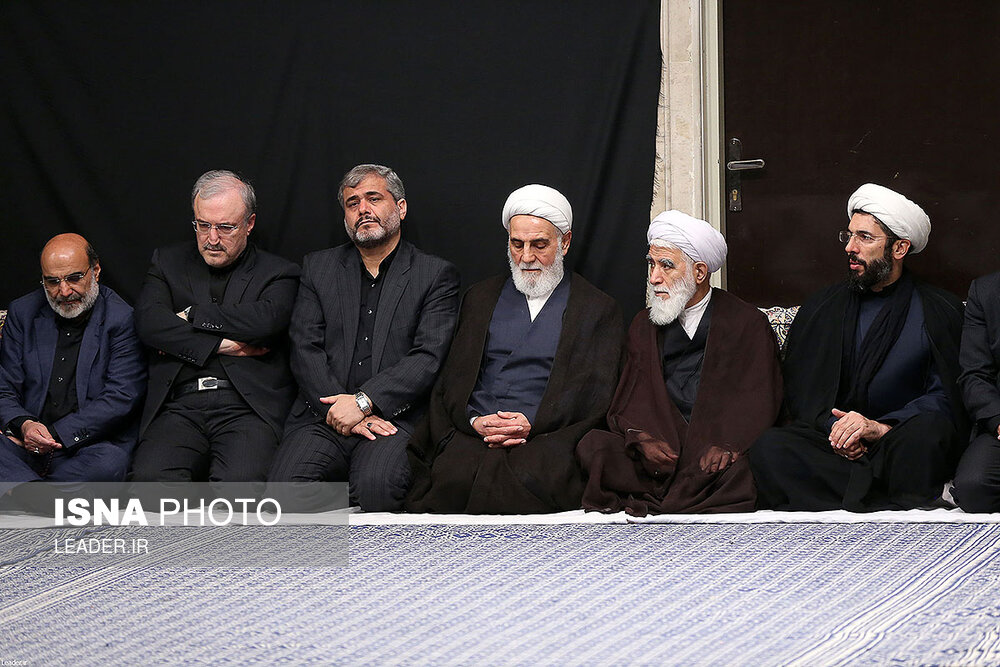 سوگواری شب عاشورای حسینی(ع) با حضور مقام معظم رهبری