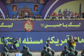 مراسم رژه نیروهای مسلح با حضور رئیس‌جمهوری