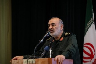 ملت ایران با وجود گروه‌های جهادی از سختی‌ها عبور می‌کند