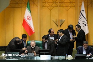 اعتراضات بنزینی نمایندگان به لاریجانی/ چرا نظر مجلس لحاظ نشد