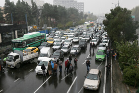 اعتراضات امروز تهران (اتوبان چمران )در پی گرانی و سهمیه‌بندی بنزین