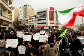 اجتماع مردم تهران در پی اعتراض به حوادث اخیر - محدوده خیابان فردوسی تا چهارراه ولیعصر